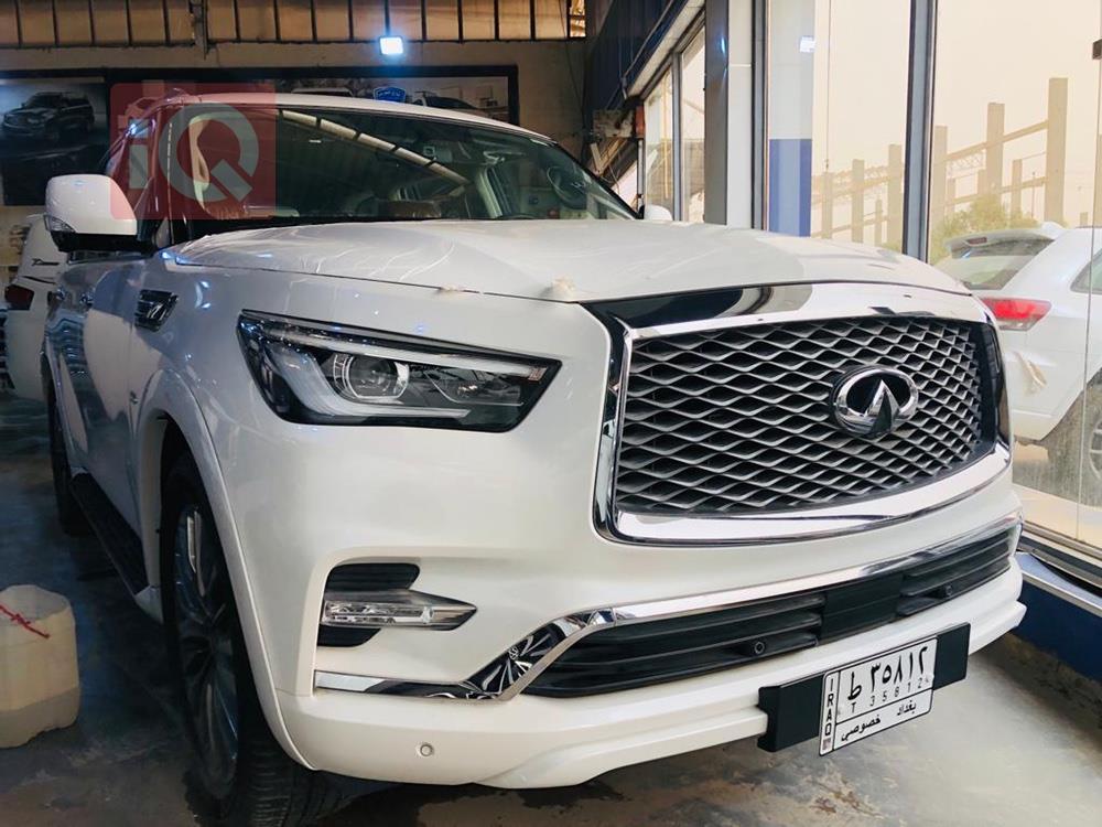 Infiniti QX80